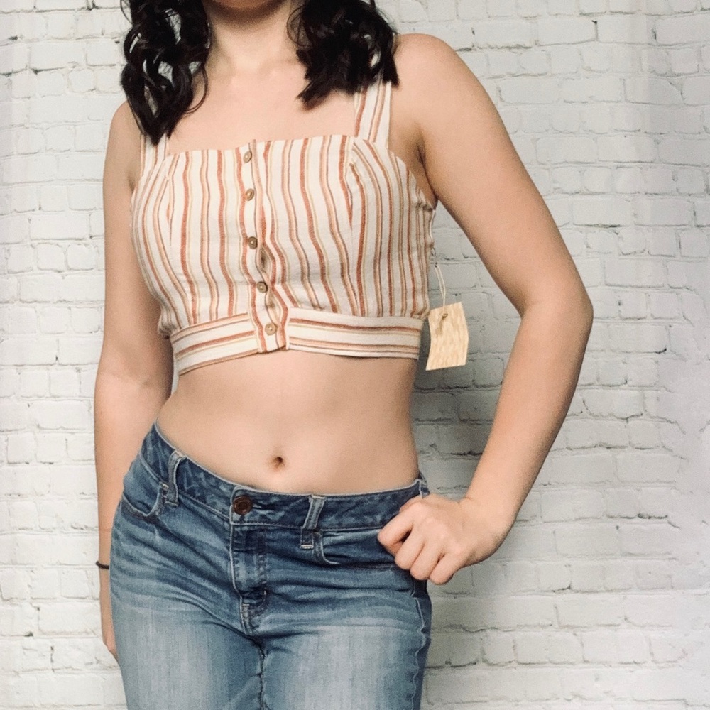 FOREVER 21 cream and orange cropped buttoned top